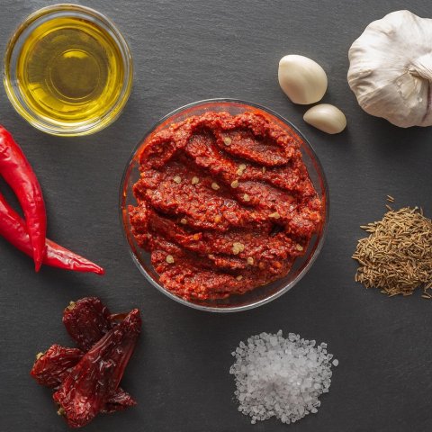 Zdjęcie: Harissa domowa: tunezyjska pasta chili z wędzoną papryką