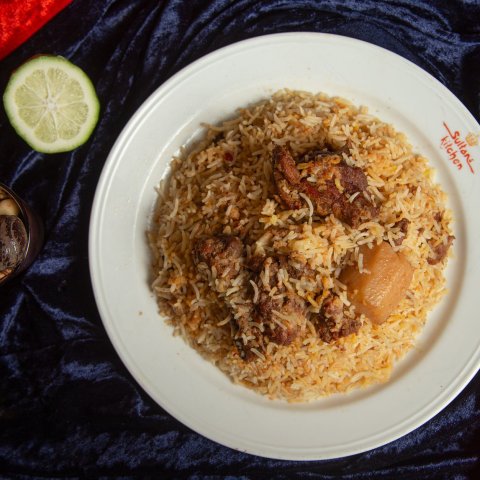 Zdjęcie: Biryani hyderabadzkie: ryż z jagnięciną warstwa po warstwie