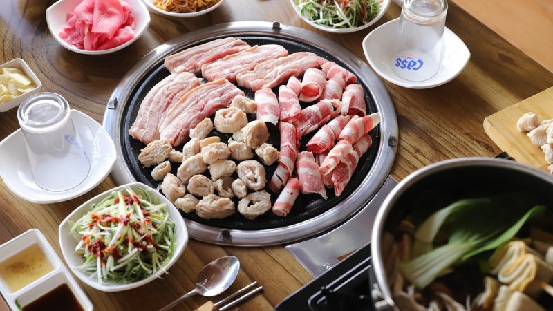 Zdjęcie: Galbi: koreańskie żeberka wieprzowe z marynatą sojową – przepis i triki